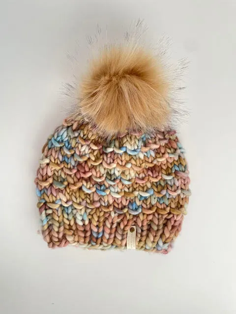 Bamboo Beanie in Dune/Vanilla pom