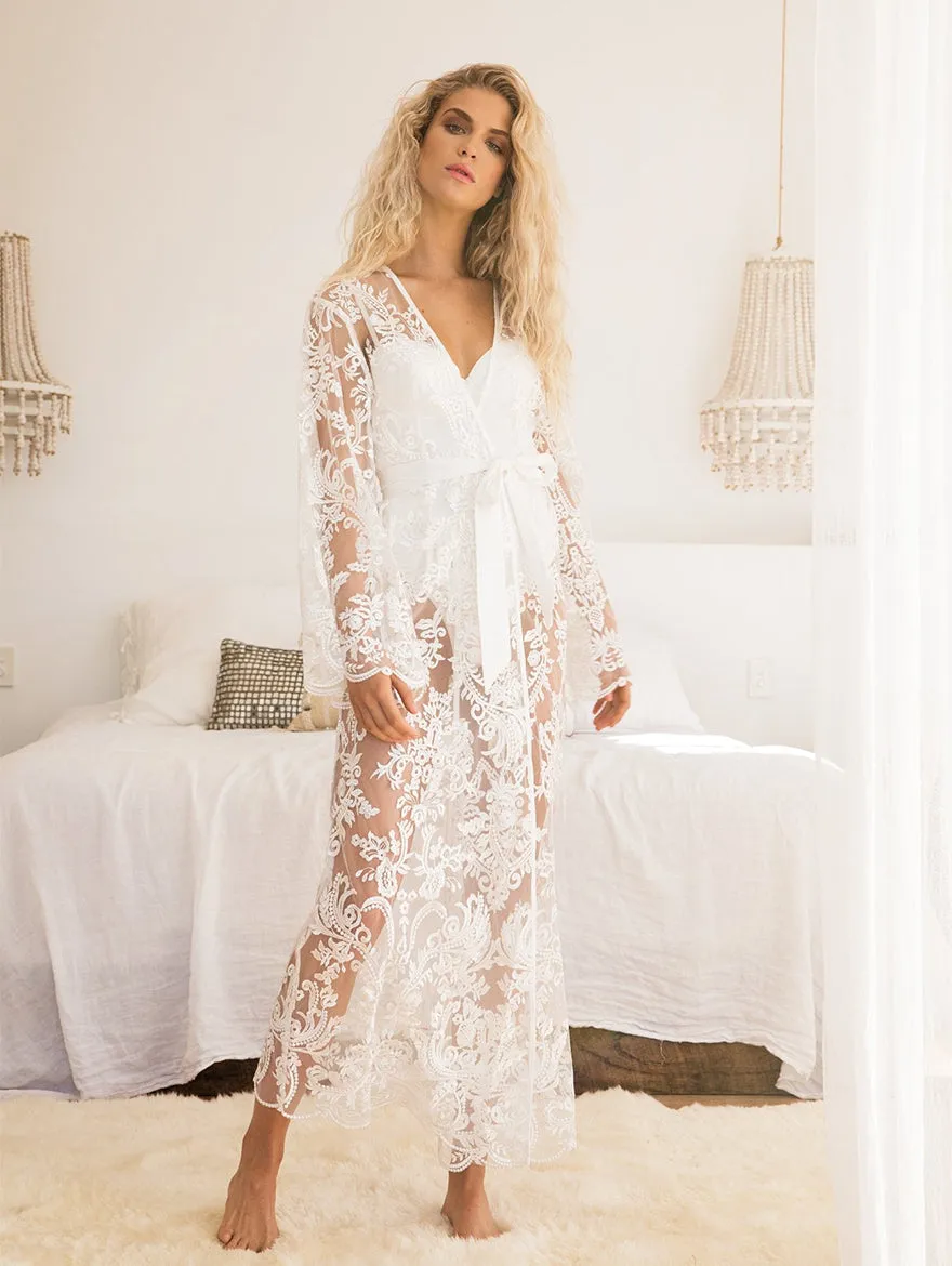 MADELEINE LONG LACE ROBE