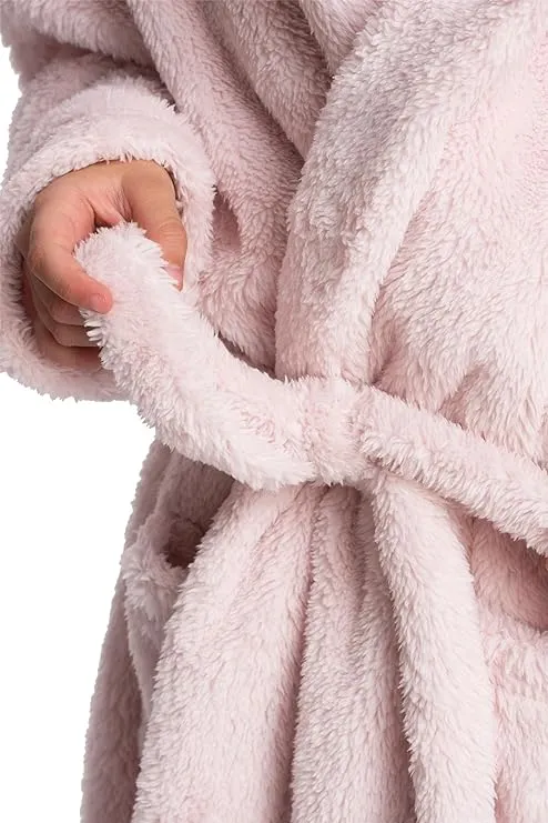 Pink Embrace: Sherpa Girls Robe - Delightful Warmth for Little Princesses