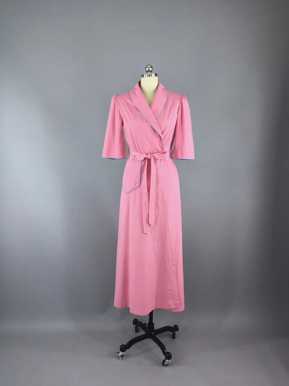 Vintage 1940s Candy Pink Cotton Robe